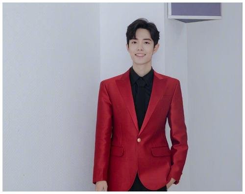 代表称年轻偶像不要迷失自我，年轻偶像应该如何要求自己？