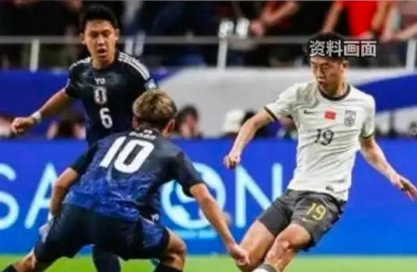 国足球员刘洋离开国家队