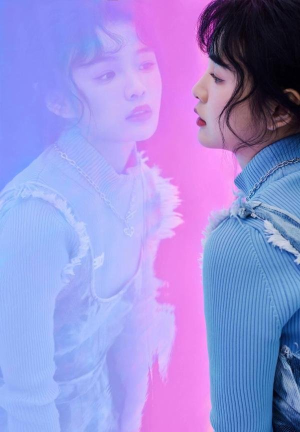孙雅丽粉色系写真大片释出 明艳少女邂逅浪漫世界
