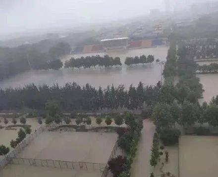 河南平顶山一中学严重内涝3000师生被困,目前这些师生的情况都如何了?