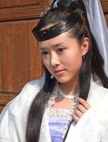 《宝莲灯》和《宝莲灯前传》中饰演嫦娥的是同一人吗？