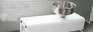 大豆榨油机炸出的现榨大豆油都有哪些特点？