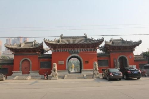 戚继光是抗倭明将,为何还要向张居正敬献钱财和美女才能保住兵权?