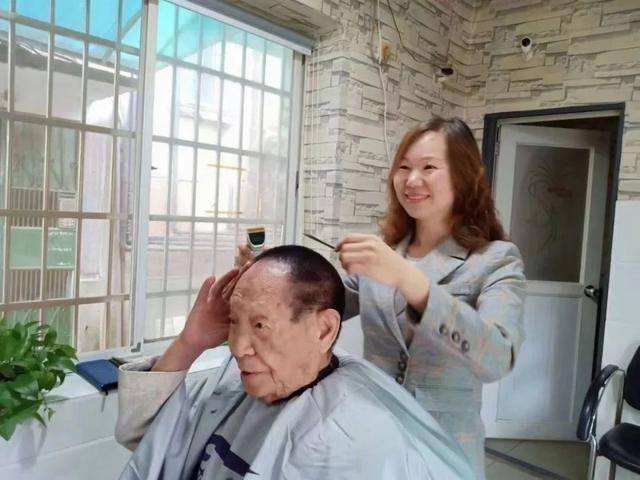 袁隆平与猫的故事是真的吗?