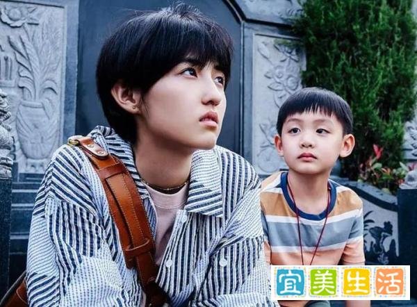 现实版《我的姐姐》，20岁女孩打工抚养妹弟，不堪重负跳河轻生