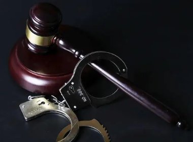 上海砍人案嫌犯被抓，事发妇产科停诊，他当时的情绪为何如此激动