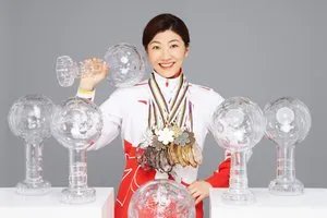 徐梦桃坐在高亭宇肩上举国旗入场,这是一幕什么样的场景?
