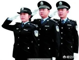 你如何看待，广州一女子饿晕被救助，写下“呆萌”感谢信？