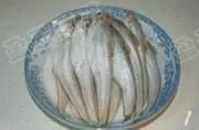 酥炸凤尾鱼的做法步骤图,酥炸凤尾鱼怎么做