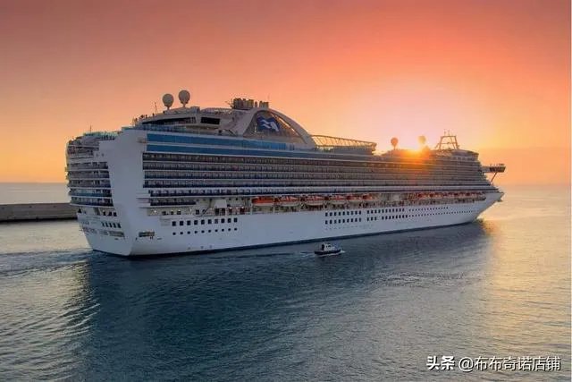 怎样去坐游轮旅游，本人在重庆想到国外游？