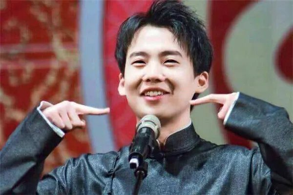 郭德纲回郭麒麟一个人子养德云全社,你怎么看这个话题?
