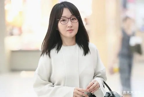 向华强花费百万请杨钰莹吃饭,赖文峰冲进去说:她是我的女人,发生了什么?