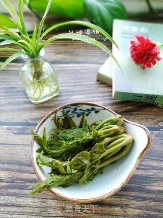 腌香椿芽