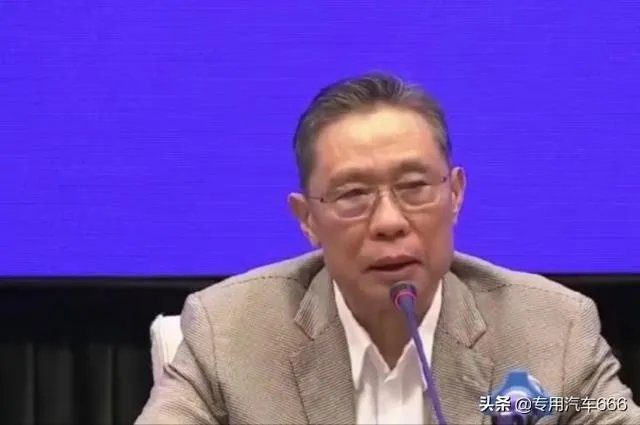 现在疫情又在反复,各地大学生能否停学回家?