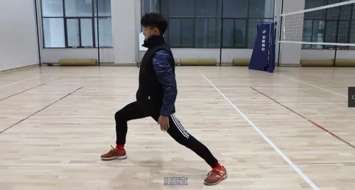 如何自学武术健身操?
