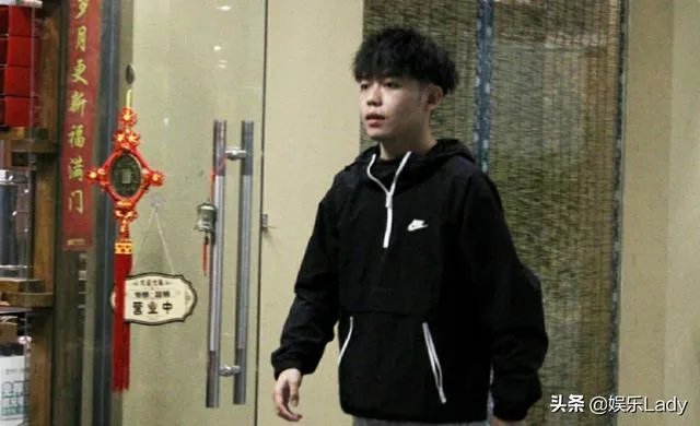 可以分享德云社私服照片吗?