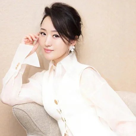 向华强花费百万请杨钰莹吃饭,赖文峰冲进去说:她是我的女人,发生了什么?