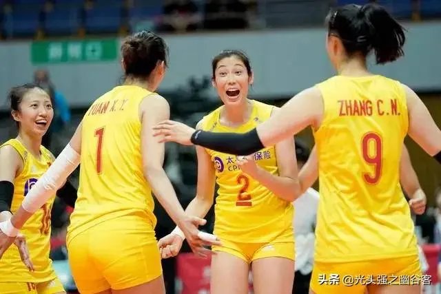 中国女排3:0横扫美国女排,中国女排赢在哪里,你如何评价中国女排球员的表现?
