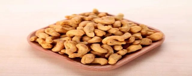 腰果为什么没有壳
