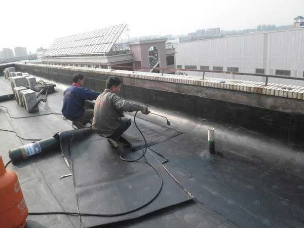 能不能从室内屋顶做防水
