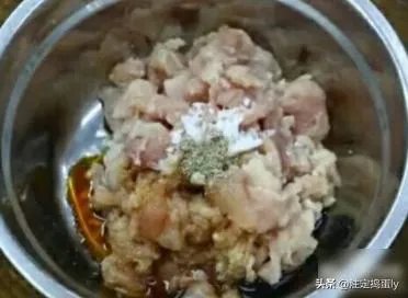 水煮肉片详细做法?