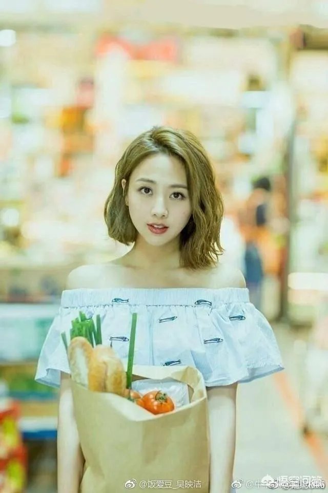 吴映洁为什么一直红不起来?她和炎亚纶有没有在一起?