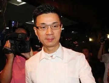 屡被说是伪富豪的小S老公许雅钧,他的真实家境到底如何?