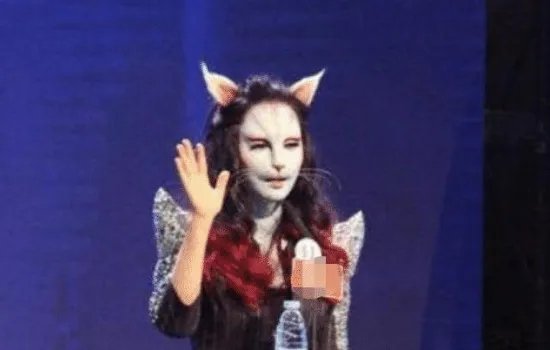 猫脸女孩上非诚勿扰相亲,不料10年内没人敢牵手,卸妆后结局如何?