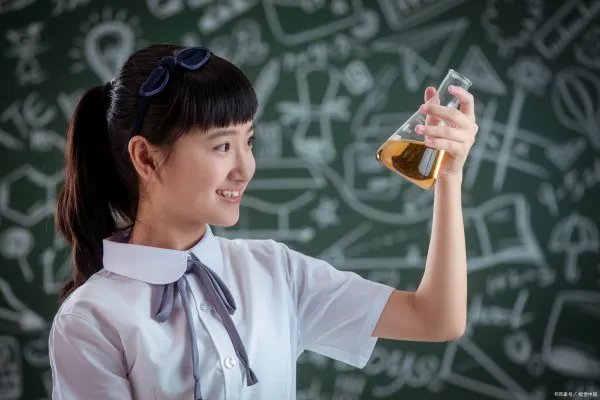 “双减”是指哪两个减?其目的与意义是什么?实施“双减”又有什么好处呢?