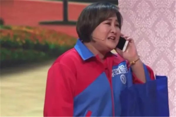 贾玲高情商回应催婚,她是如何回应的?