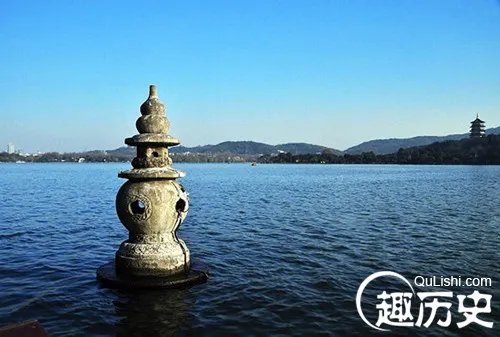 三潭印月的来历 三潭印月的传说