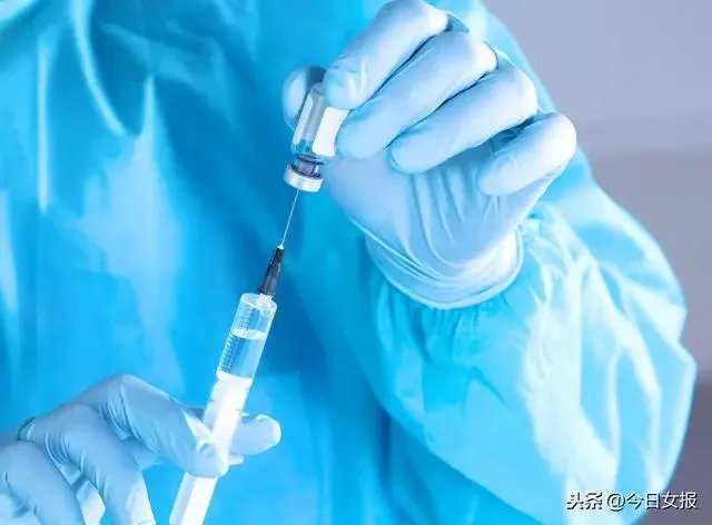 为什么美国那么多人确诊了，但是特朗普周围一直没事？