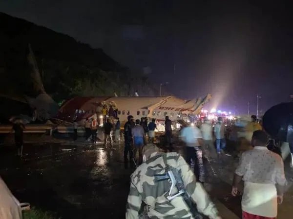 印度客机冲出跑道具体伤亡情况如何？