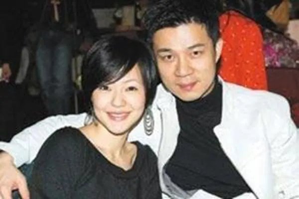 屡被说是伪富豪的小S老公许雅钧,他的真实家境到底如何?