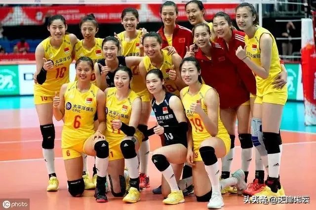 中国女排3:0横扫美国女排,中国女排赢在哪里,你如何评价中国女排球员的表现?