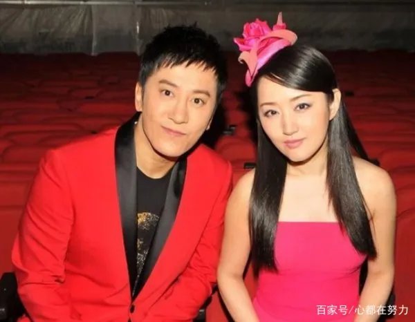 向华强花费百万请杨钰莹吃饭,赖文峰冲进去说:她是我的女人,发生了什么?