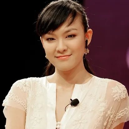 康熙来了请李艾做客 节目组大胆的给女星卸妆