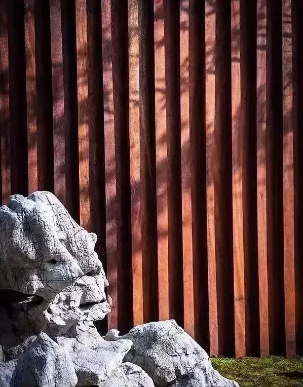 庭院里的这一方石头,历经千年,大有讲究