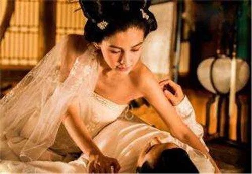 末代皇帝溥仪为何不能生育？宫女们很喜欢在床上，和他玩一个游戏