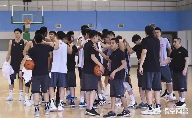 7月25日北京首钢公开训练课,孙悦再度缺席,新赛季他还会参加CBA比赛吗?