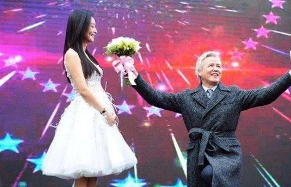 林瑞阳为何抛弃前妻娶张庭？你以为是“花心断情”，其实另有什么故事？