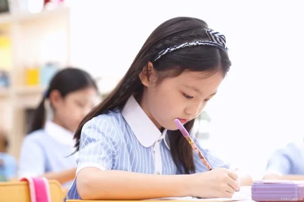 “双减”是指哪两个减?其目的与意义是什么?实施“双减”又有什么好处呢?