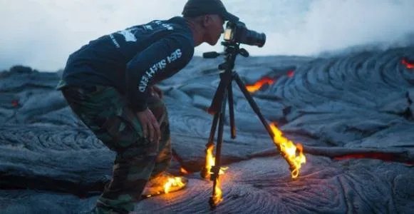 美国洛杉矶县一电影拍摄现场发生爆炸事故,片场拍摄有哪些潜在危险?