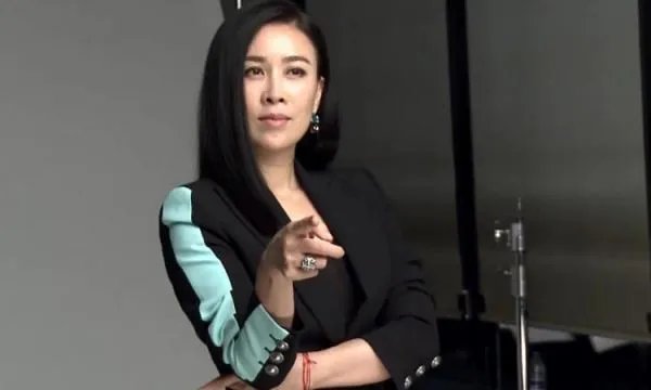 那英粉丝应援海报太硬核,金句满满,那英曾说过哪些金句?