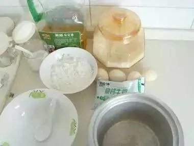 【生活妙招】电饭锅做蛋糕原来如此简单!保存好,别丢了!