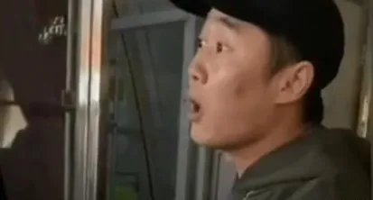 关于店主辱骂顾客2000块东西都买不起一事,你有何看法?