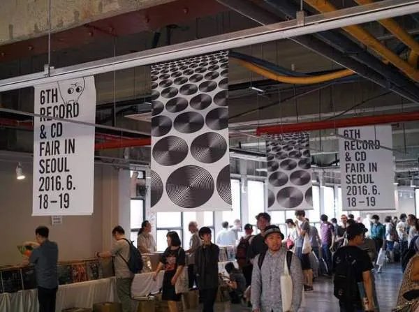 在韩国唱片业工作是什么体验?