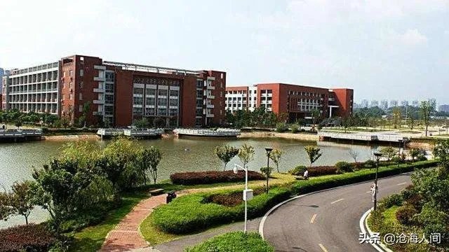 现在疫情又在反复,各地大学生能否停学回家?