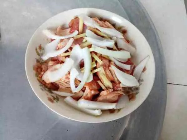 石锅烤肉怎么做好吃，石锅烤肉的家常做法