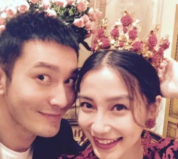 黄晓明baby接连被曝婚变,超话发布通知疑暗示未离婚,都有哪些小细节?